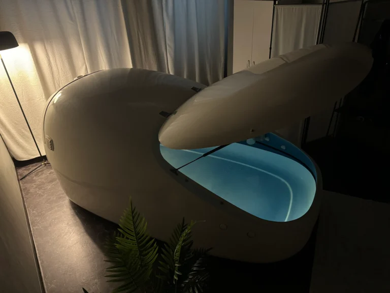 Naturlig smärtlindring med hjälp av floating 